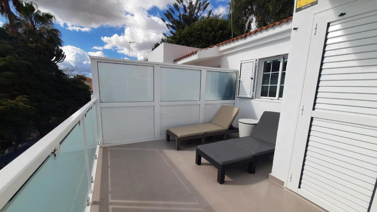 Cielo Azul Intenso Y Sol Radiante En Maspalomas Сан-Бартоломе Экстерьер фото
